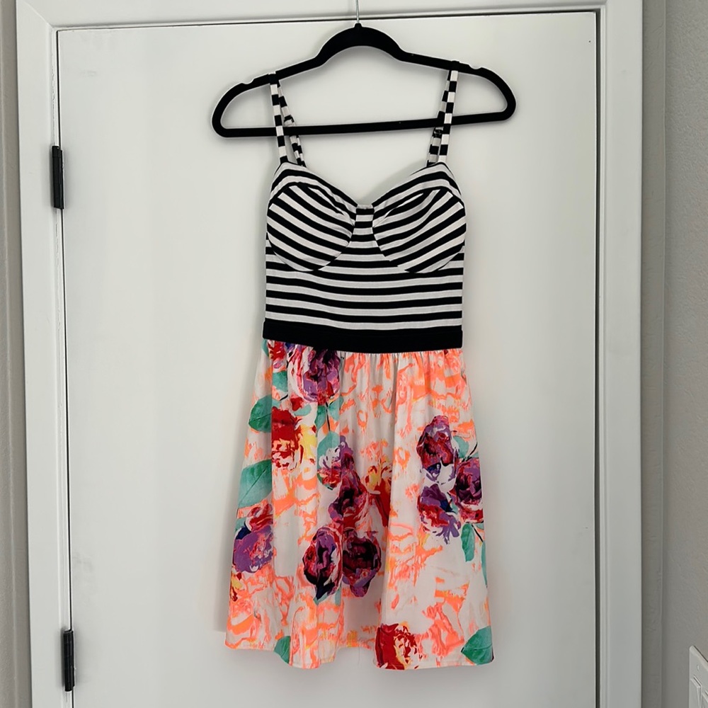 Bebe summer dress